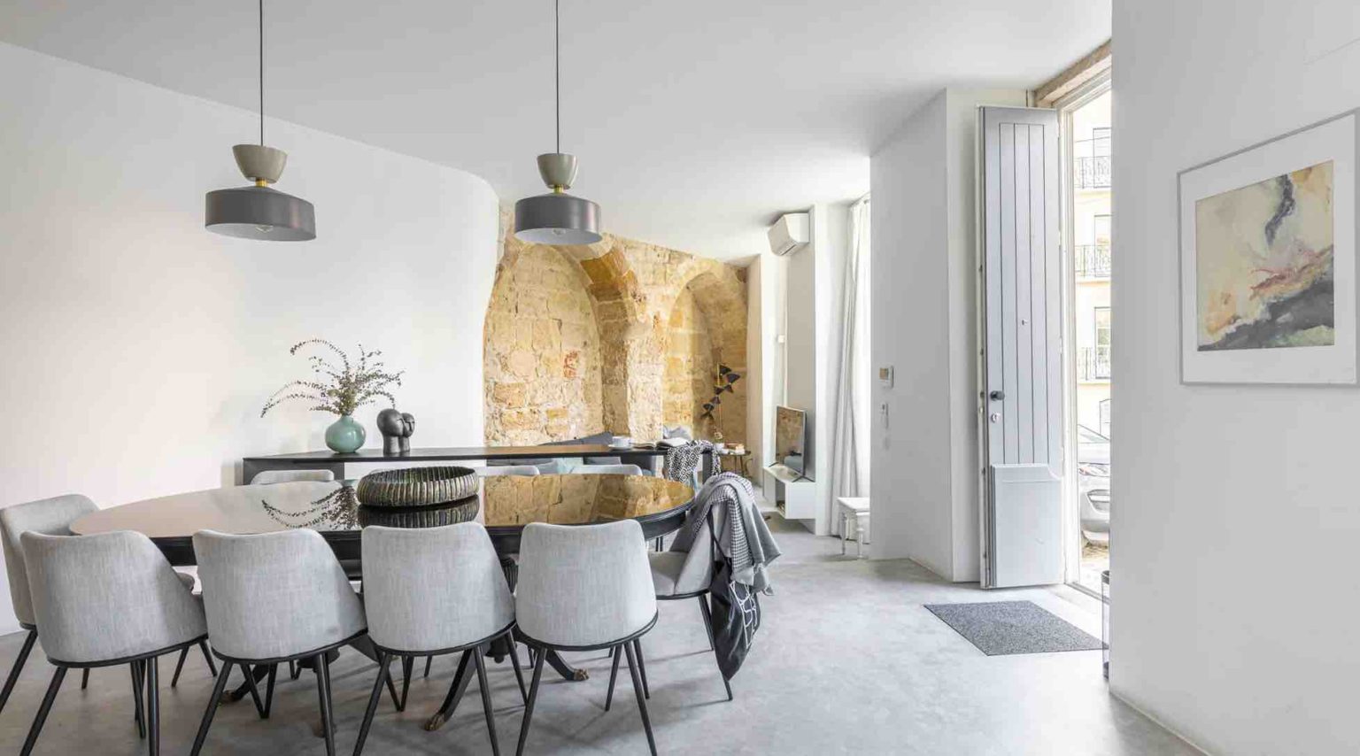 Top 10 Lisbon Luxury Apartments for a Lavish Stay 2024